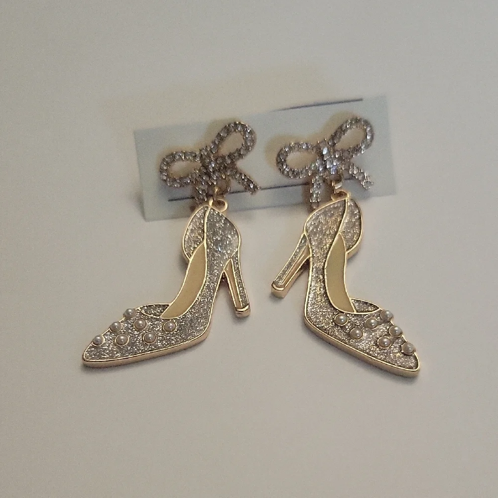 High Heel Shoes and Bow Earrings Gold and Silver - Picture 10 of 11